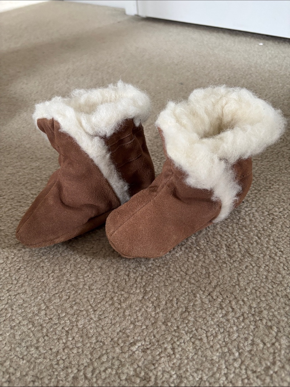 Cozy Suede Baby Booties with Shearling Trim - Brown